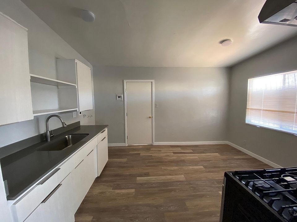 2nd image of 3647 Walnut St #C