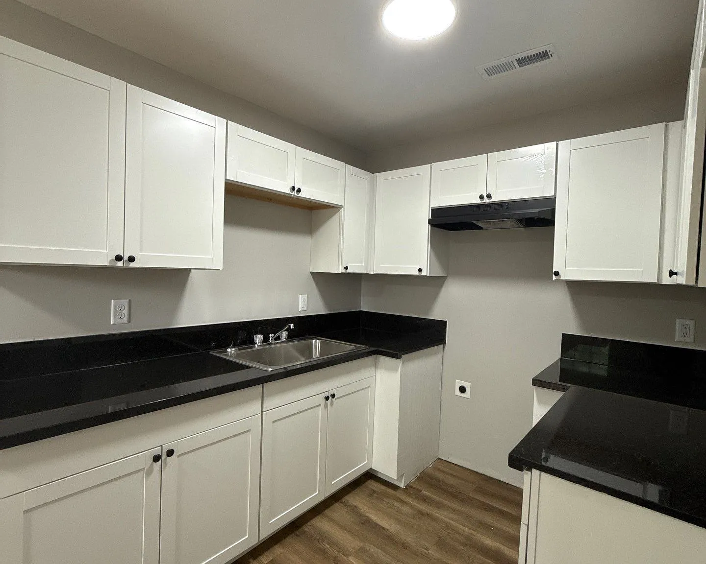 930 Norris St Brownsville - Unit 1 — Photo 2
