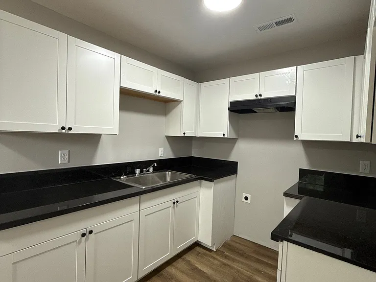 930 Norris St — Photo 2