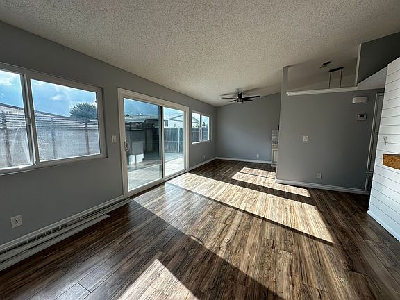 4th image of 11828 Bayless St