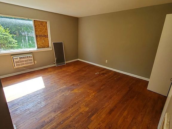 5th image of 2448 W Kilbourn Ave #5