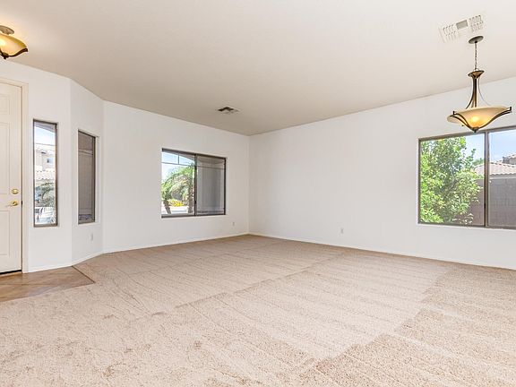 5th image of 1091 E Indigo Dr