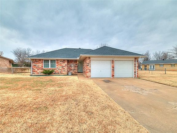 2nd image of 619 S Shepherd Dr