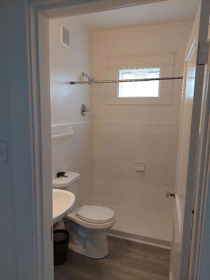 3 bed, 1500 sqft, $2,500 — Photo 4