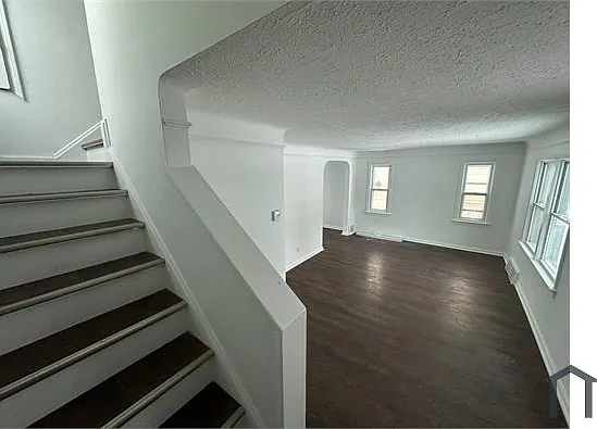 15906 Stockbridge Ave — Photo 5