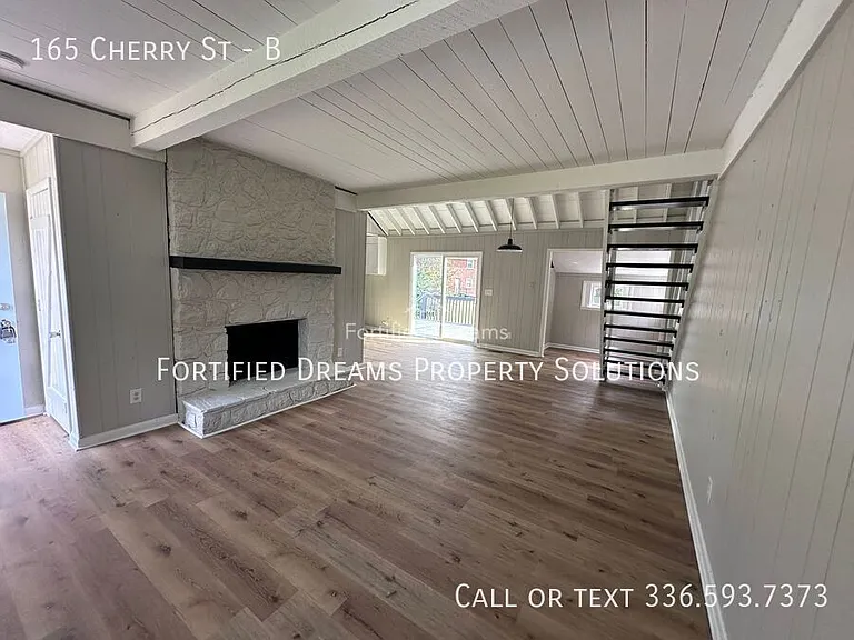 165 Cherry Ln #B — Photo 16
