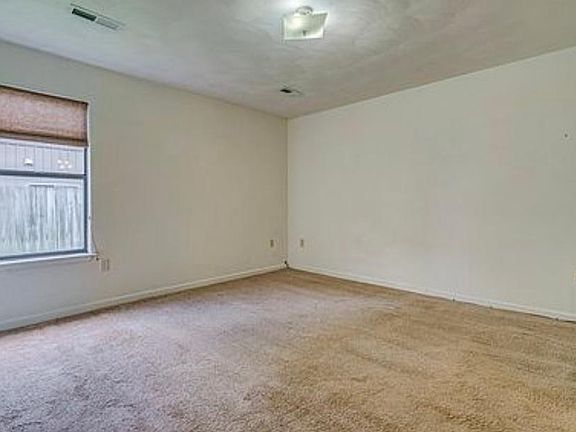 2nd image of 3330 Fort Lewis Cir