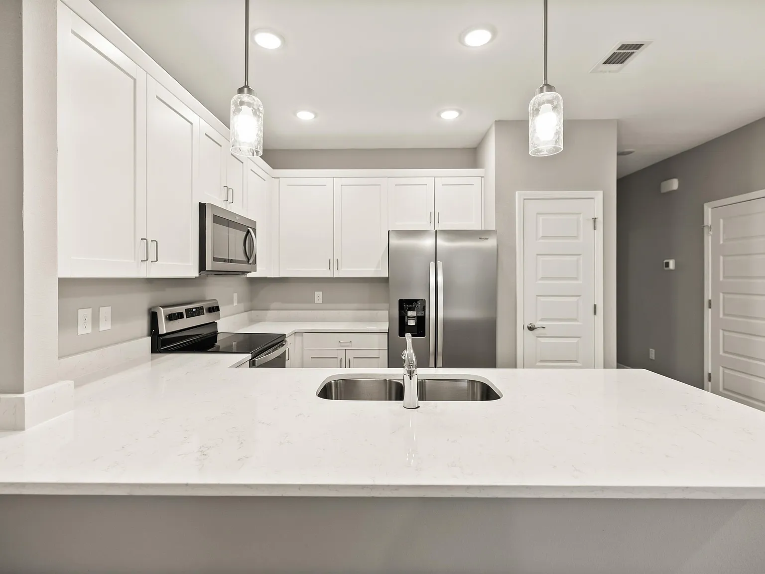 319 Carmel Drive - 1 — Photo 4