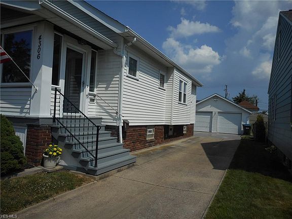 5th image of 4306 Wellington Ave