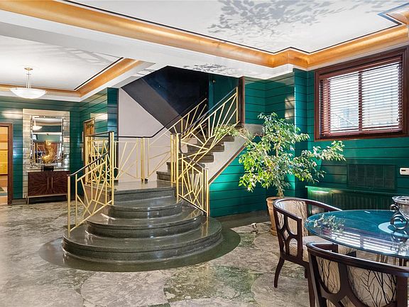 4th image of 4440 Lindell Blvd APT 802