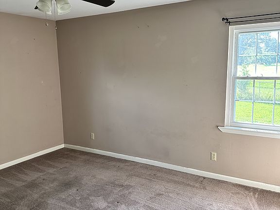 5th image of 1814 Grandaddy Rd