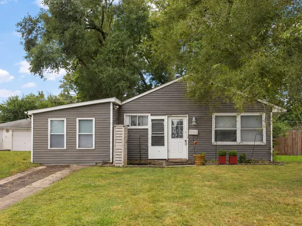 1914 Innercircle Dr, Crest Hill, IL 60403