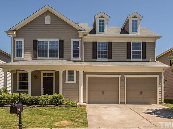 2nd image of 213 Seymour Pl