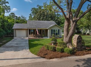 407 E 9th St, Adel, GA 31620