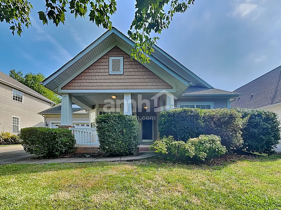 13527 Provincial Ct