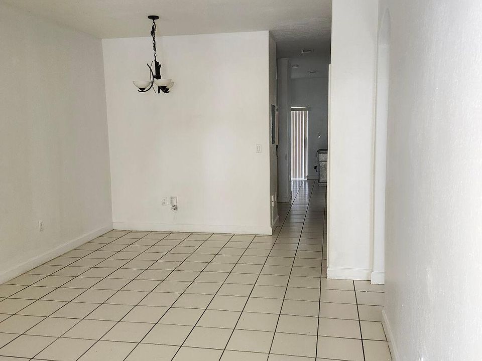 1st image of 1568 SE 26th St Unit 106