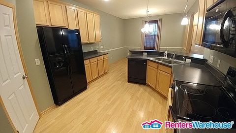 3rd image of 1654 White Pine Way Unit H