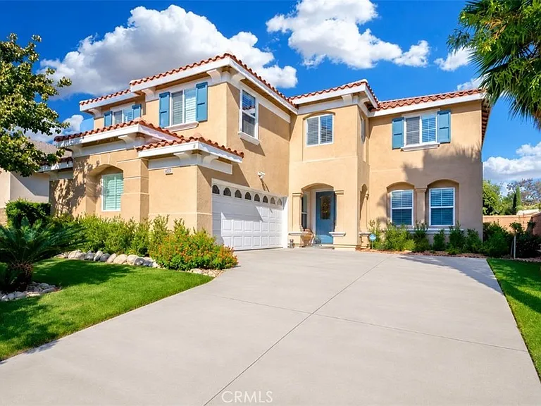 1826 Pinnacle Way — Photo 1