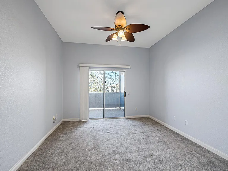 10245 S Maryland Pkwy #225 — Photo 19