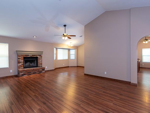 5th image of 8661 N Holly Brook Ave