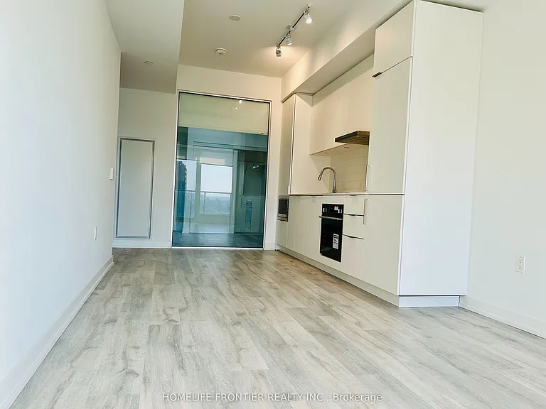 7 Golden Lion Hts #N835 — Photo 2