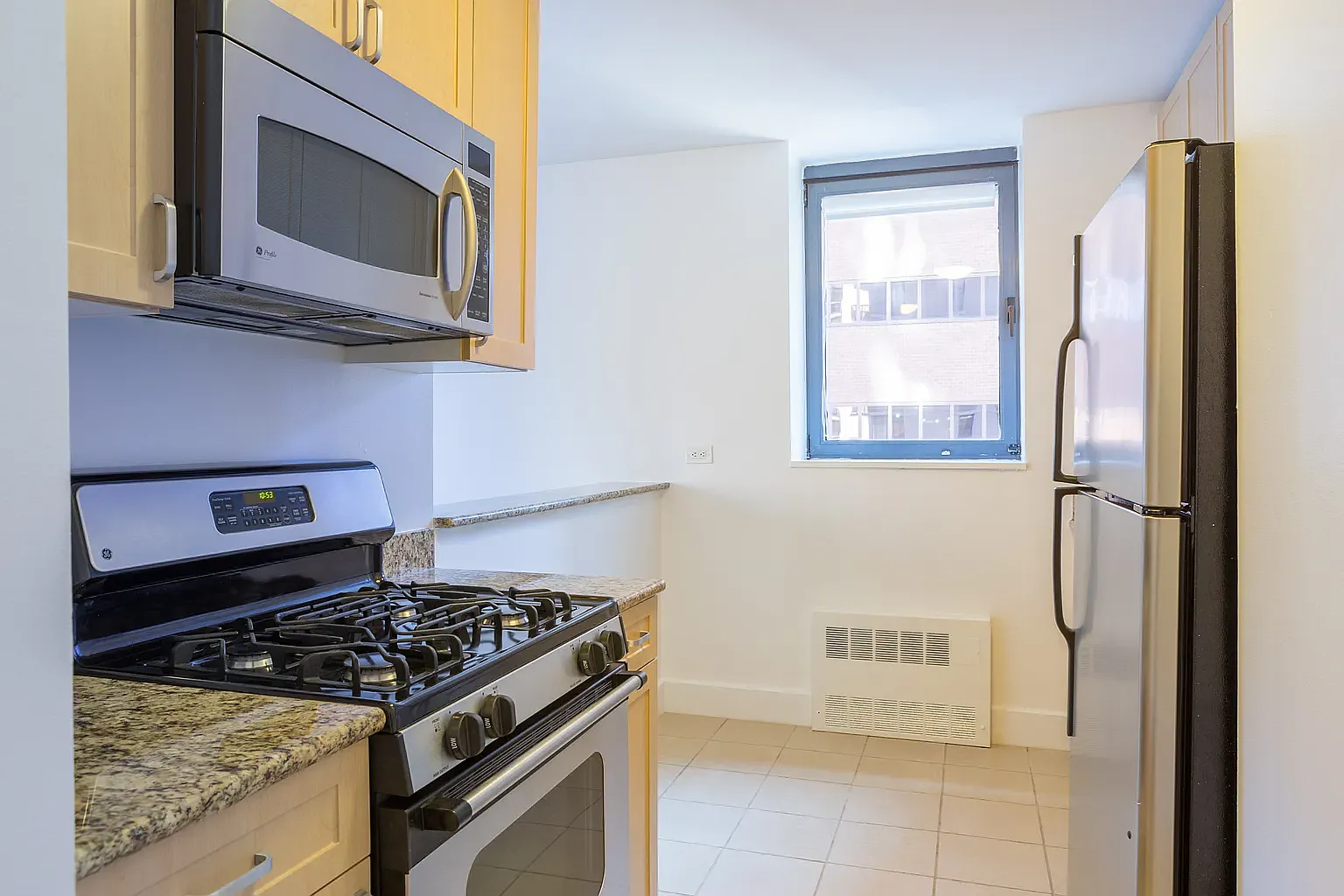 235 West 48th Street — Photo 2
