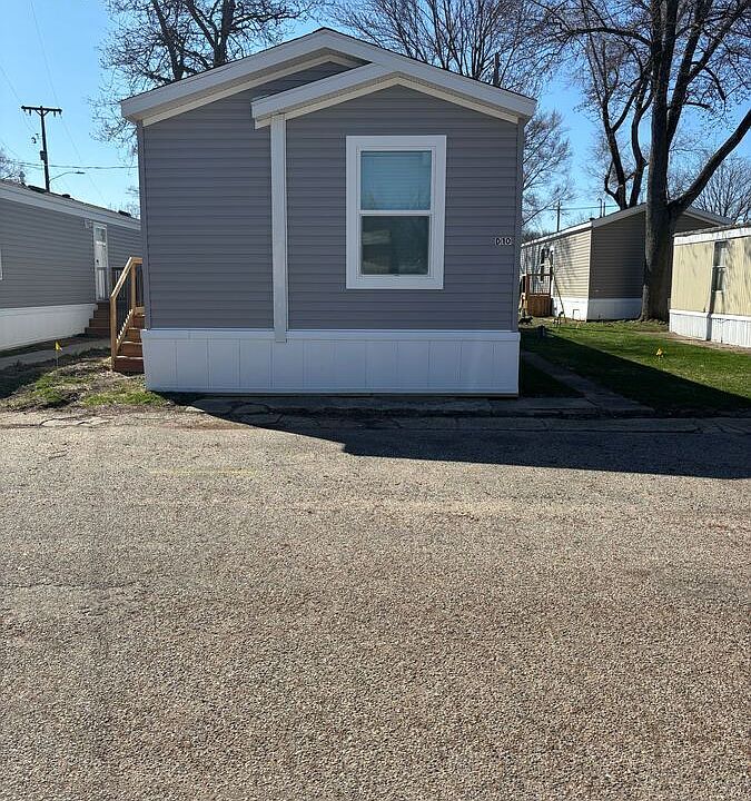 1st image of 993 Michigan Ave E #F3
