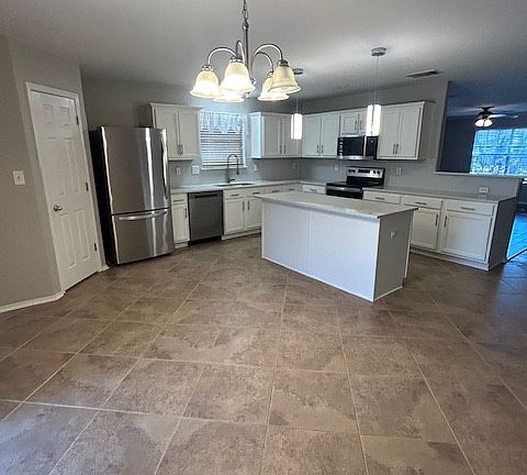 4th image of 6615 Kirk Way