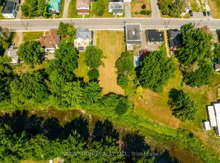 10584 Main St, North Dundas, ON K0E1W0