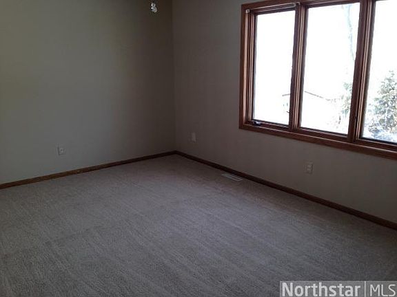 5th image of 227 16th St N