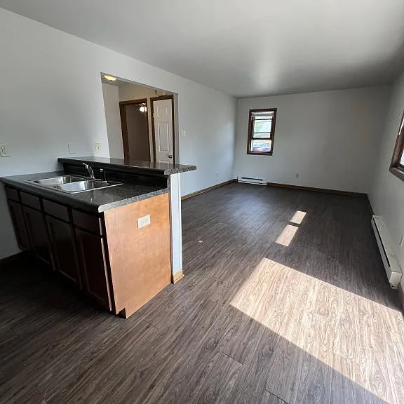 1114 Cherry St — Photo 2