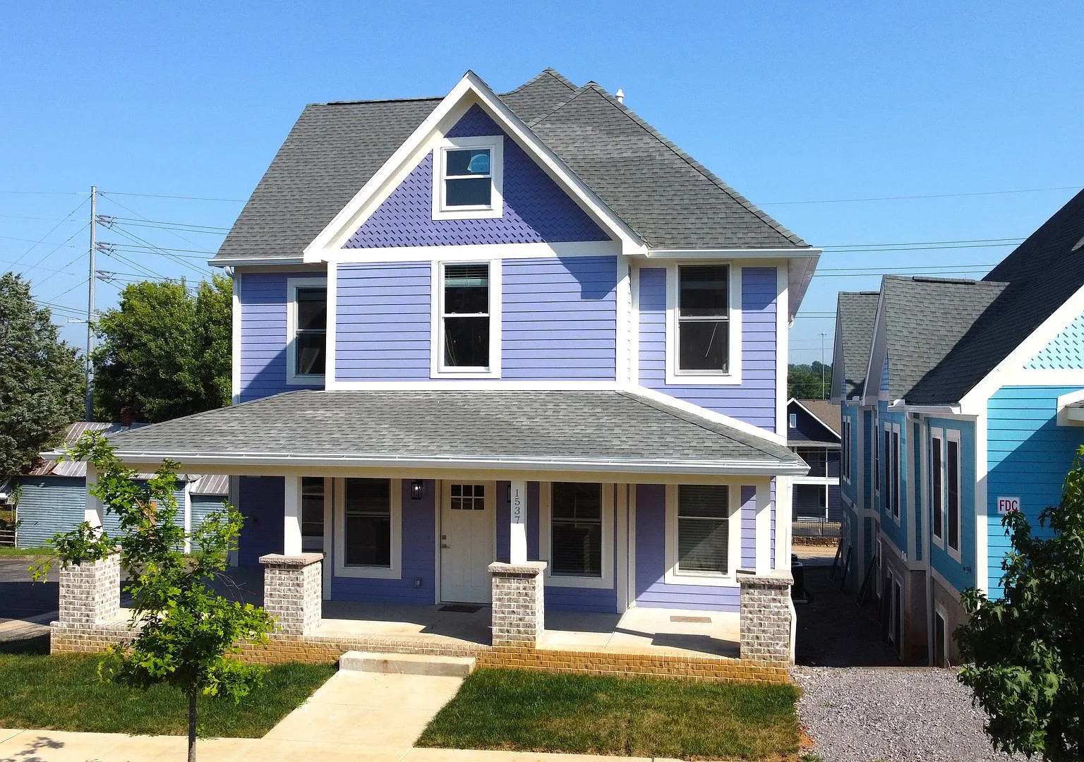 Waitlist for Aug2027Jul2028 Now Open! |Large 10BR Unit Near UTK in Fort Sanders Duplex — Photo 1
