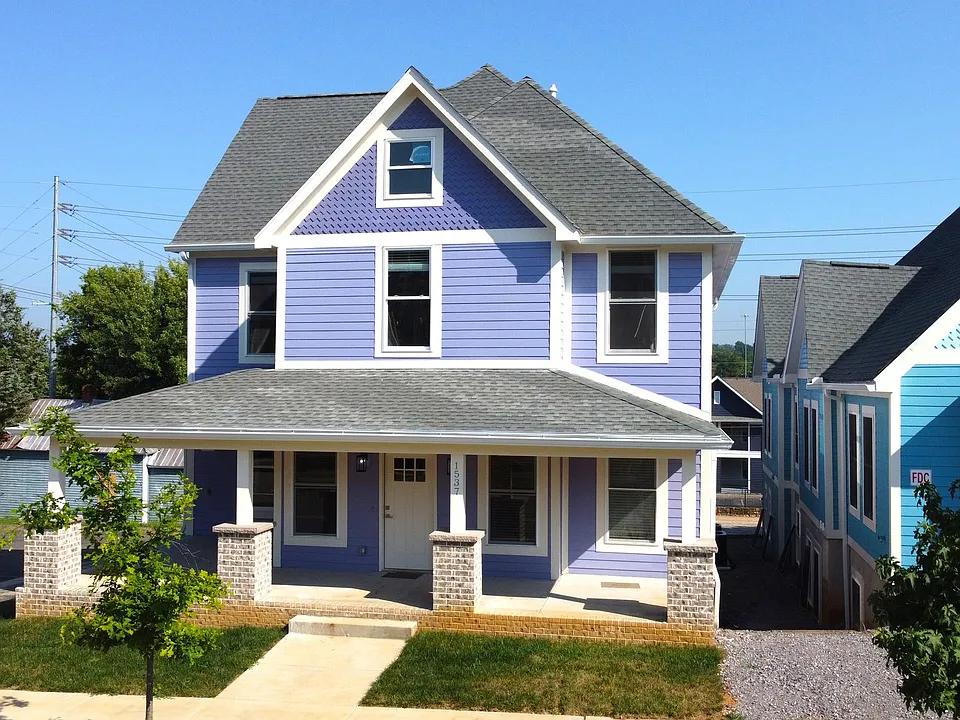 1537 Forest Ave #103