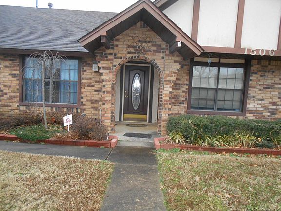 3rd image of 1506 SE 8th St