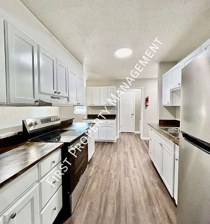 1st image of 905 N Orchard Knob Ave