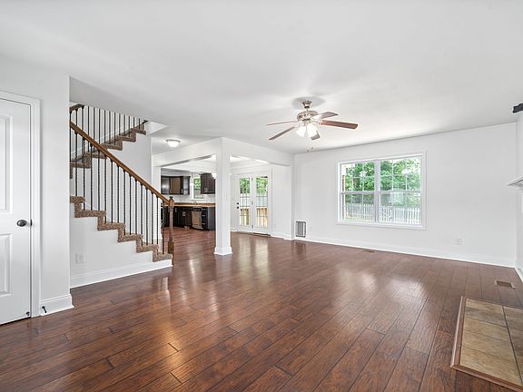 5th image of 1196 Morstead Dr