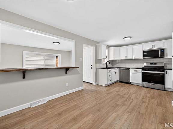 5th image of 9224 Ellison Dr