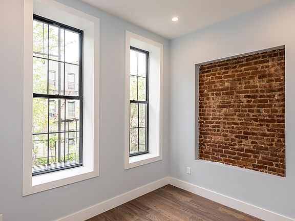3rd image of 364 Palmetto St #2R