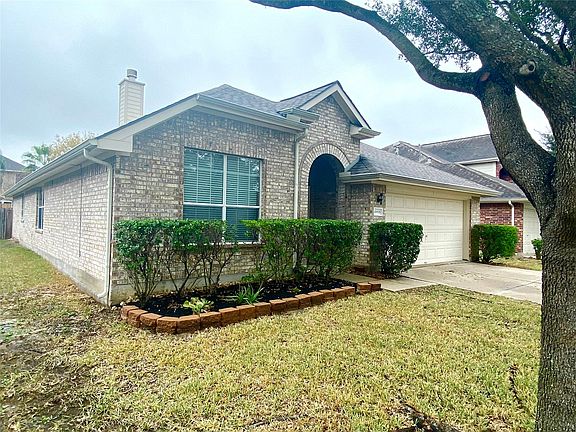 2nd image of 16818 Bethan Glen Ln
