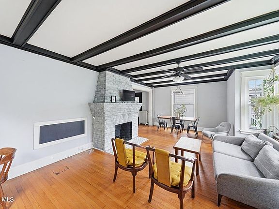 5th image of 688 Myrtle Ave #1