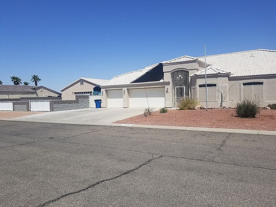 1st image of 2075 E Sandtrap Ln