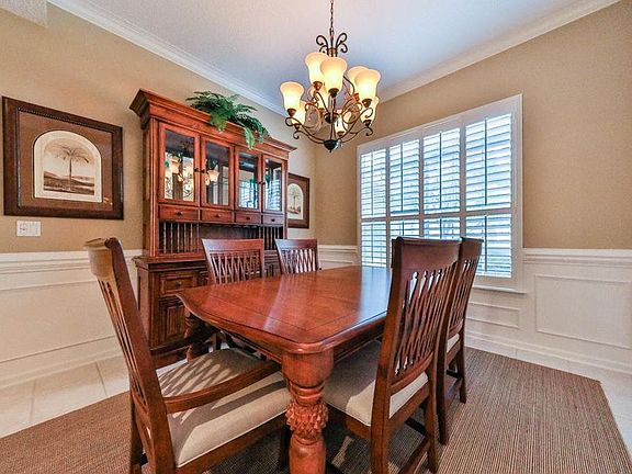 3rd image of 533 Oakmont Dr