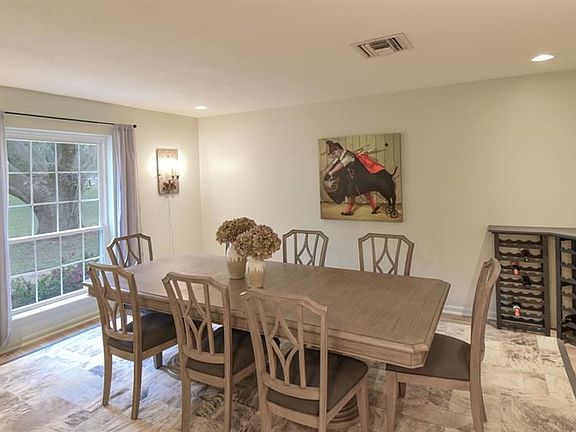 5th image of 34122 Pecan Hill Dr