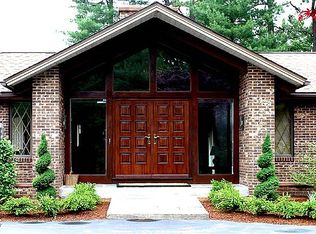 36 Leaview Dr, Westfield, MA 01085