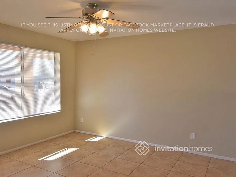 2220 W Oraibi Dr — Photo 2