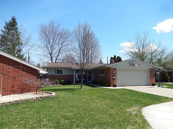 2nd image of 10805 Buckingham Ct