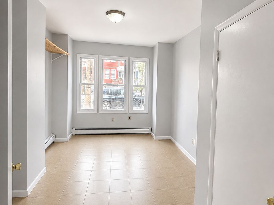 1st image of 176 Randolph Ave