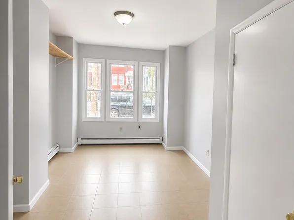 176 Randolph Ave, Jersey City, NJ 07305