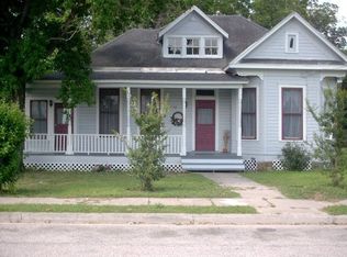 505 E Commercial St, Victoria, TX 77901