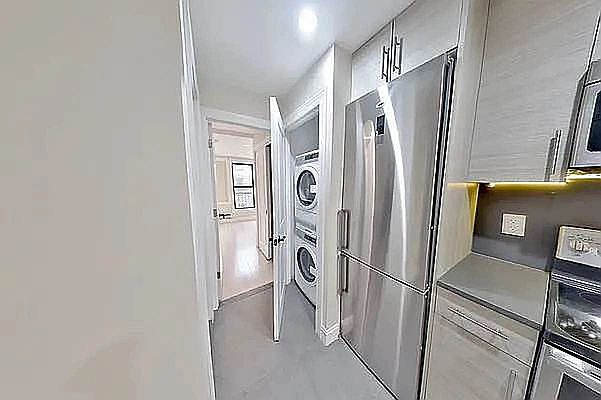 1st image of 615 E 6th St #5D